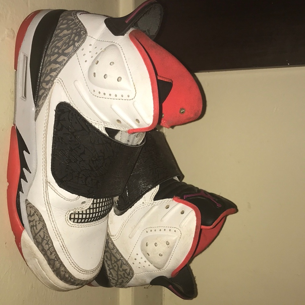 Retro Jordan 4s